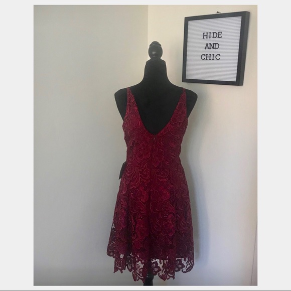 DRESS THE POPULATION LACE MINI DRESS - Picture 6 of 8